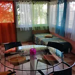 Appartement Miltos *
